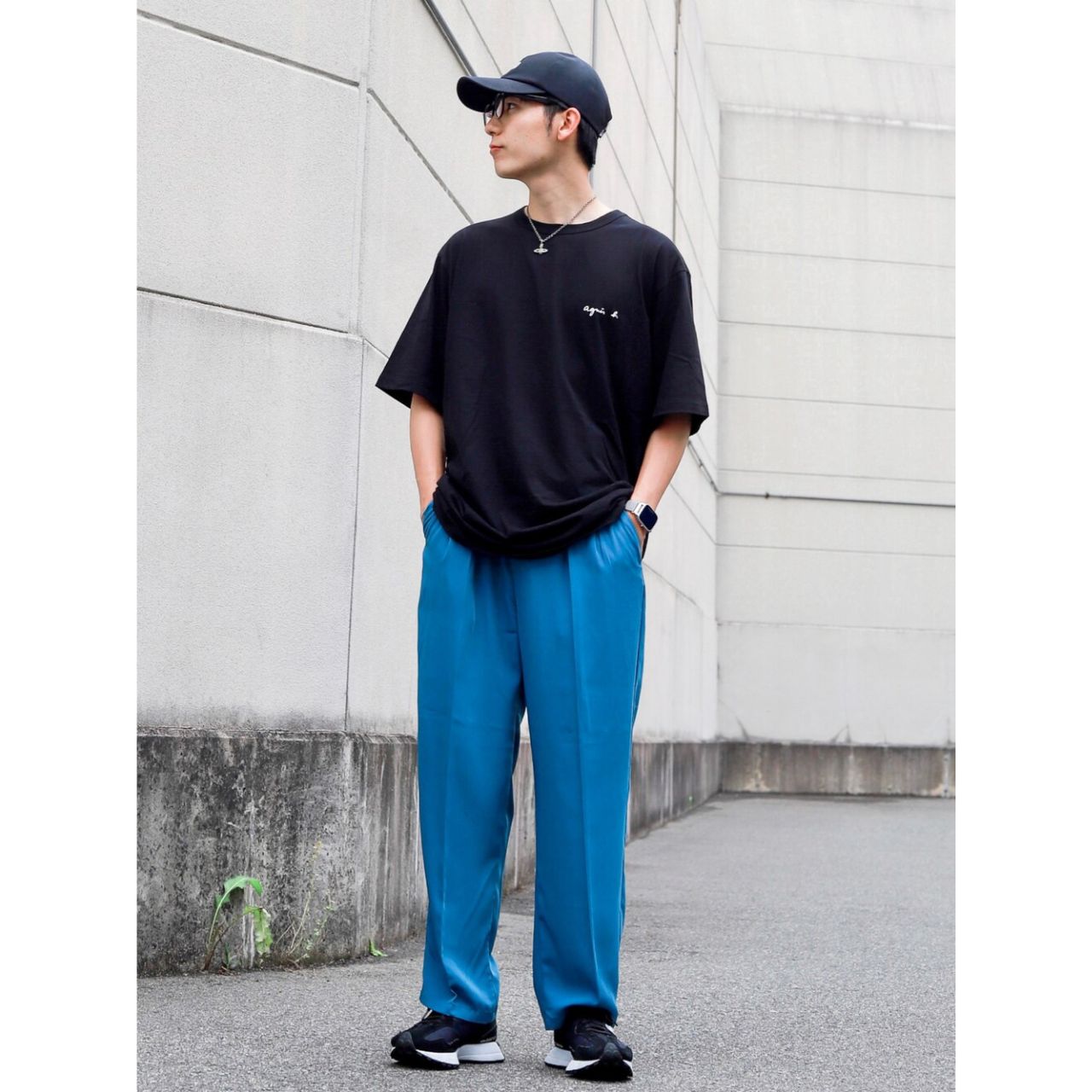 メンズのシルバーアクセサリーのダサくないおしゃれなコーディネート例
