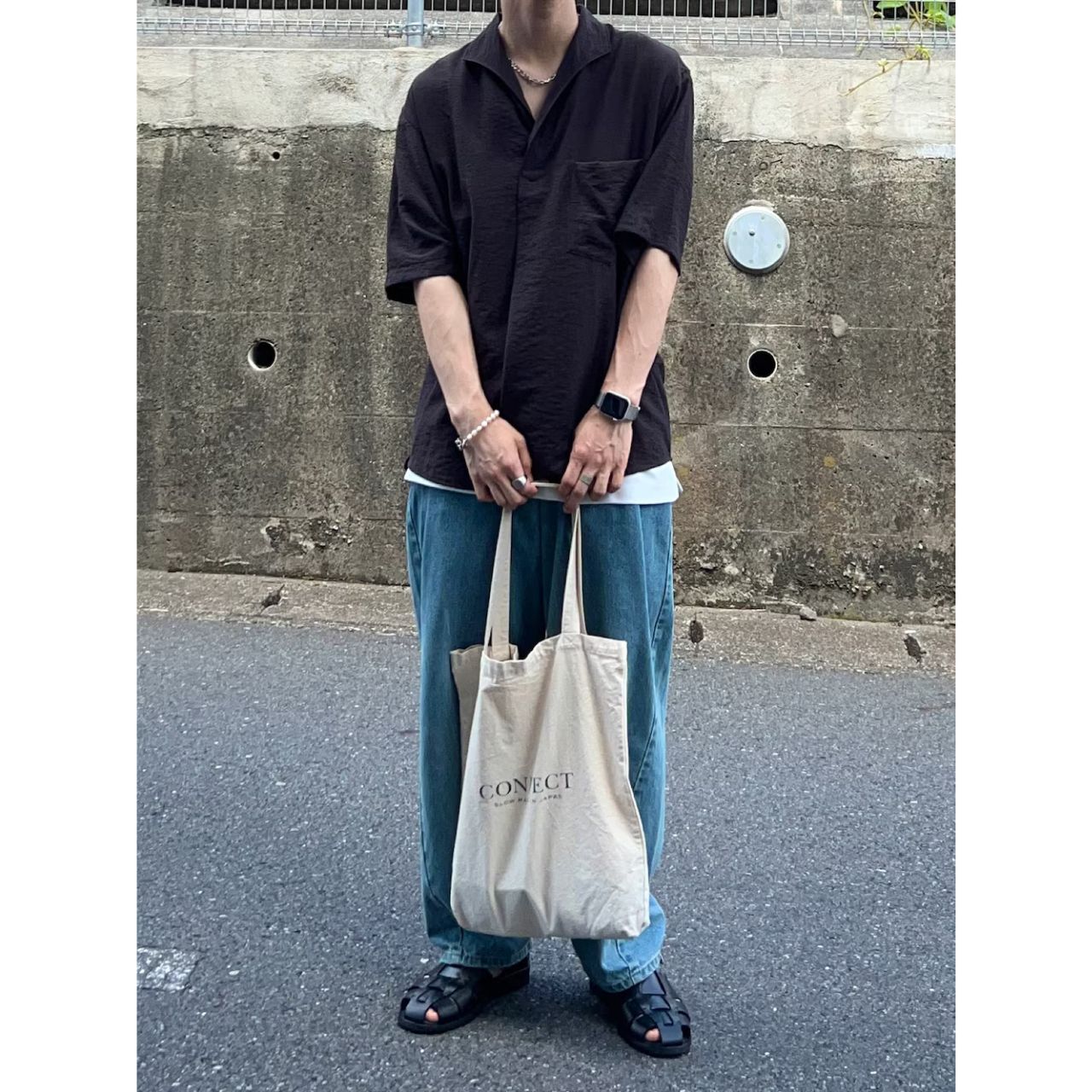 メンズのスキッパーシャツのダサくないおしゃれなコーディネート例
