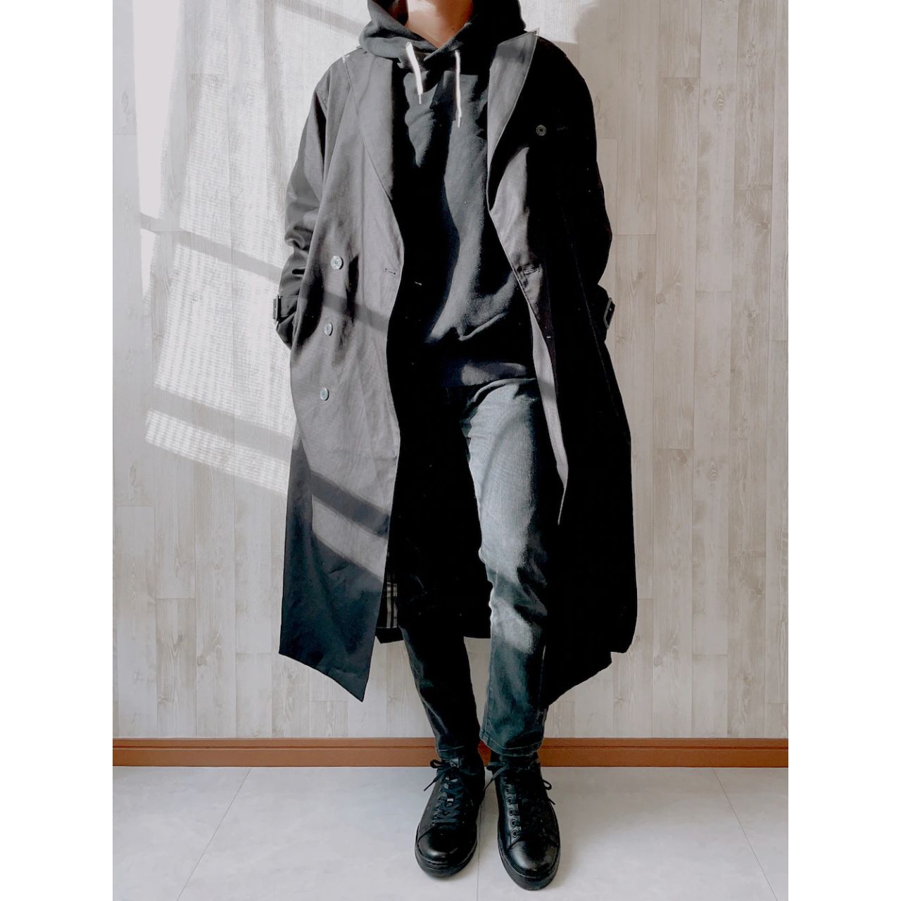 メンズのステファノロッシのスニーカーのダサくないおしゃれなコーディネート例