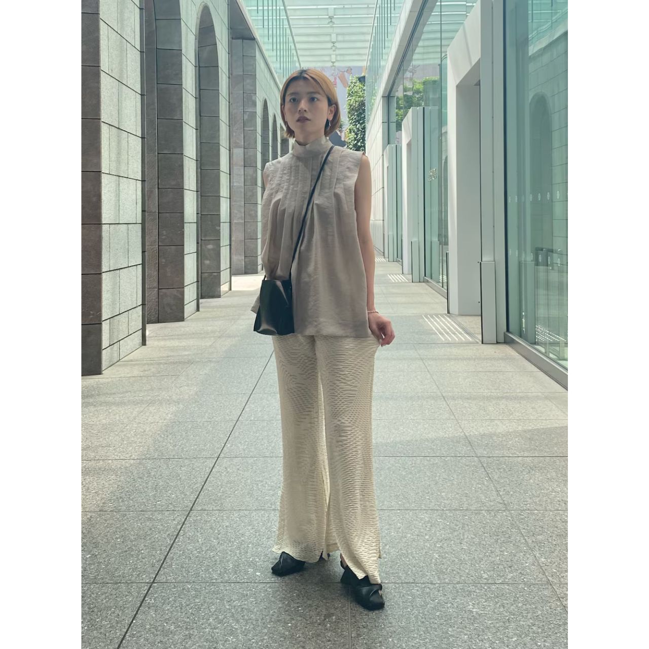 レディースのステュディオスの服のおしゃれなコーディネート例