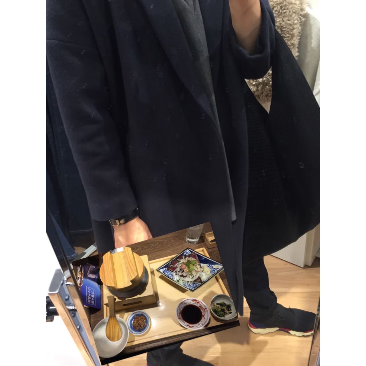 メンズのトライアングルトートのダサくないおしゃれなコーディネート例