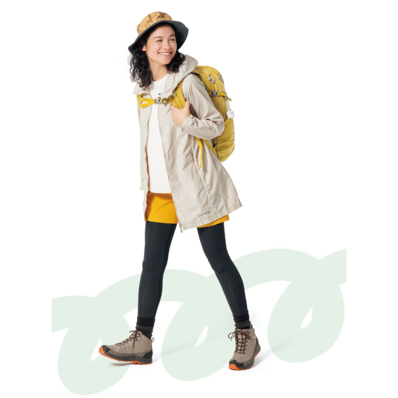 レディースのULの登山の服のダサくないおしゃれなコーディネート例