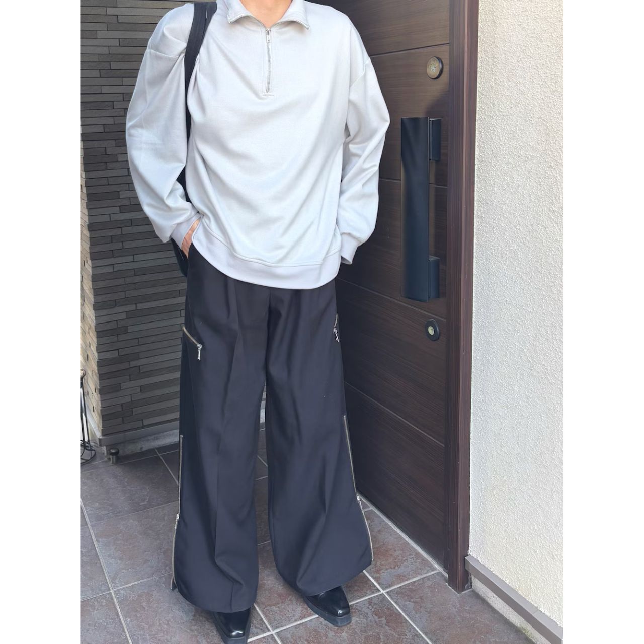 university-students-boots-coordinate-
