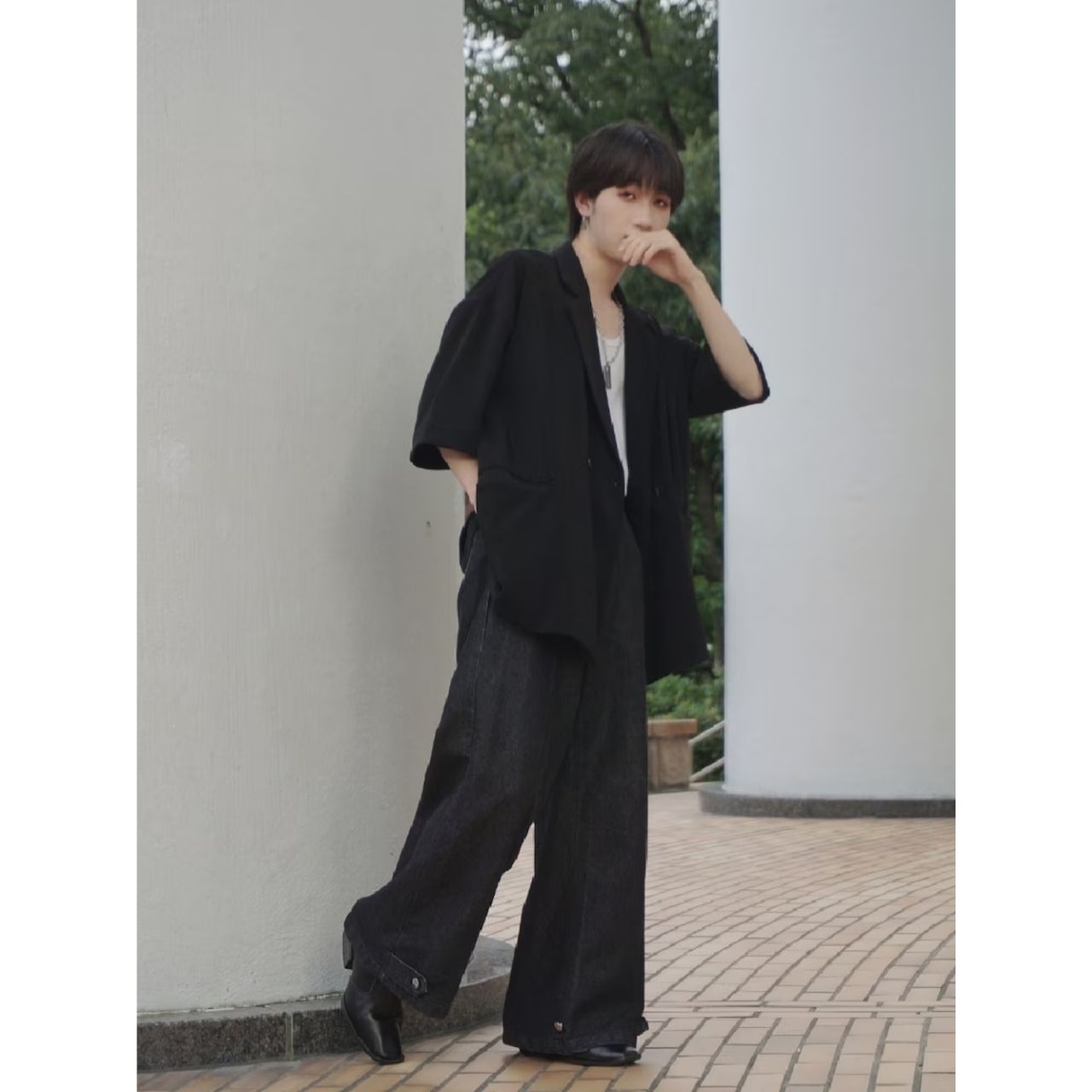 university-students-boots-coordinate-
