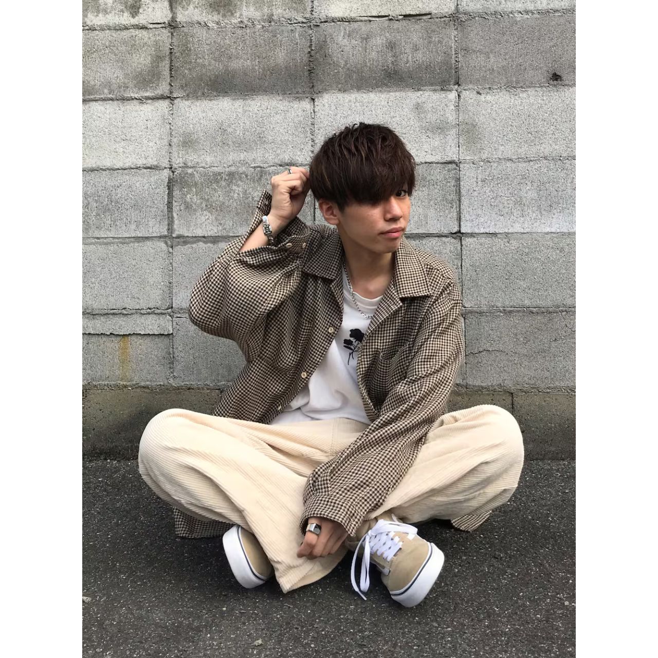 メンズの大学生でG-SHOCKのダサくないおしゃれなコーディネート例