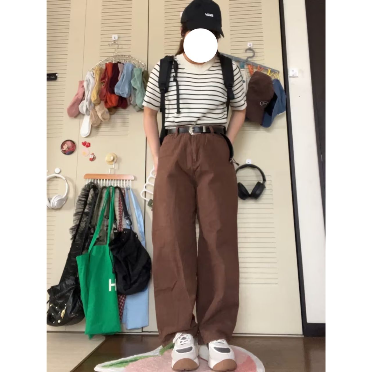 レディースのVANSのキャップのダサくないおしゃれなコーディネート例